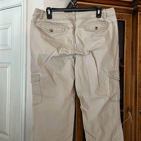 Size 12 mid rise curvy dockers - Picture 3 of 5